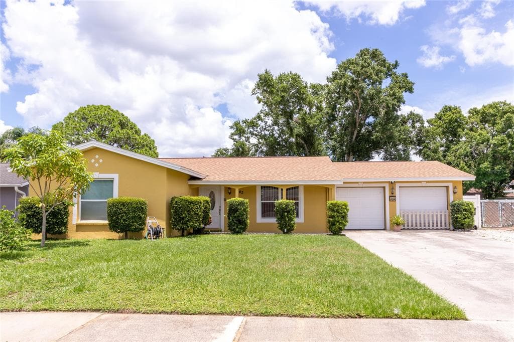 7542 ARMAND CIRCLE TAMPA, FL 33634