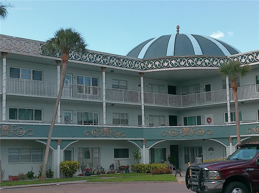 2381 ECUADORIAN WAY UNIT 47 CLEARWATER, FL 33763