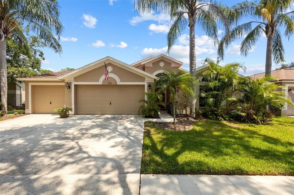 2511 GROVEWAY DRIVE VALRICO, FL 33596