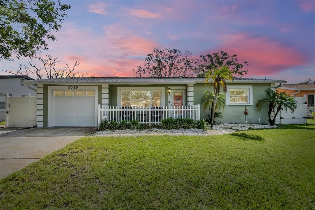 2025 JEFFERSON AVENUE DUNEDIN, FL 34698