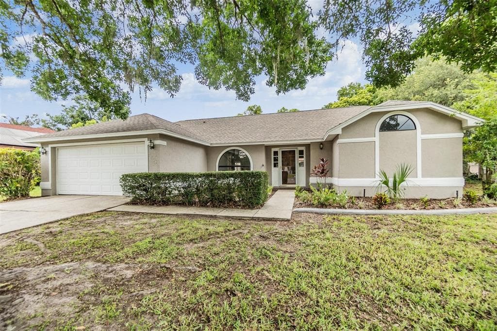 1601 PADDOCK DRIVE PLANT CITY, FL 33566