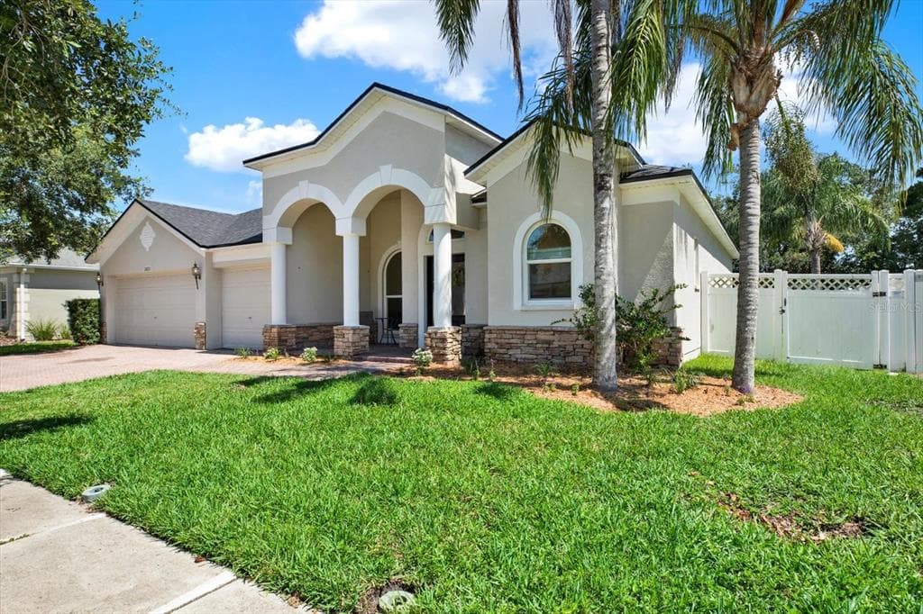 20835 LAKE TALIA BOULEVARD LAND O LAKES, FL 34638