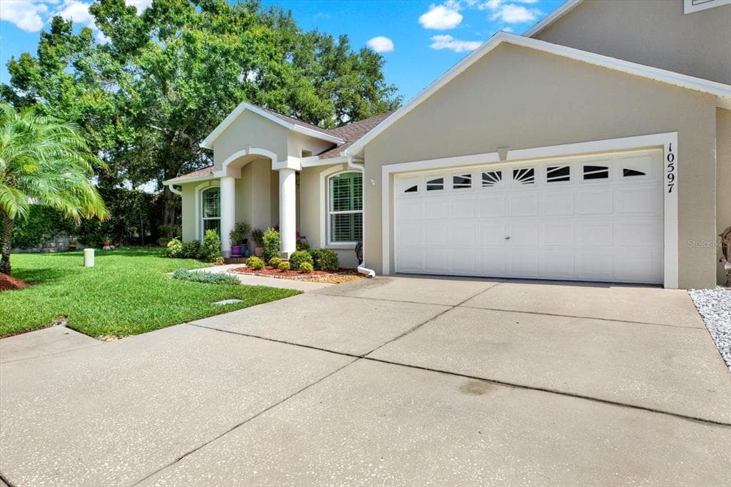 10597 ALVARADO COURT SEMINOLE, FL 33772