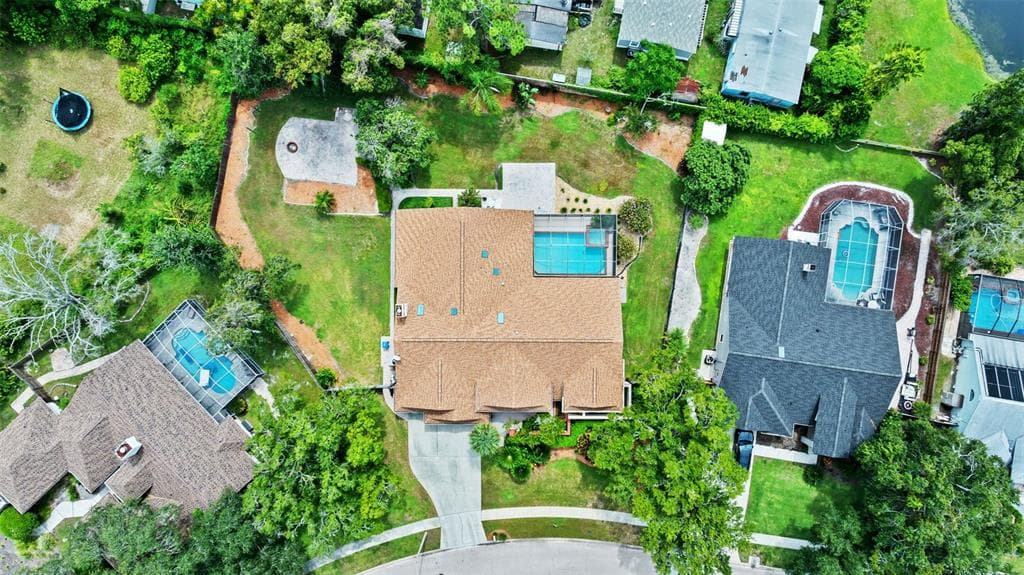 512 CRYSTAL GROVE BOULEVARD LUTZ, FL 33548