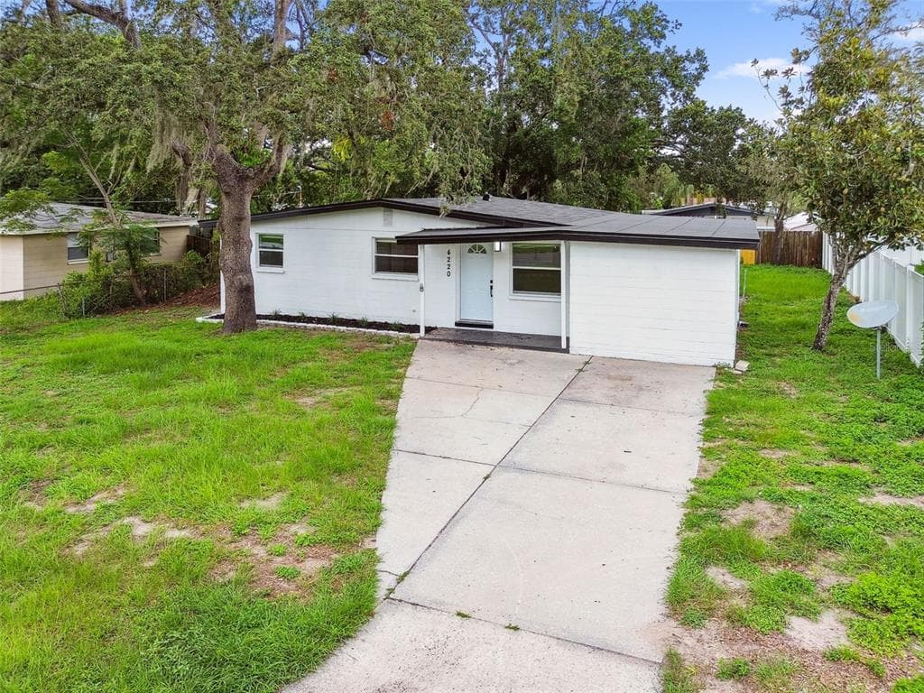 4220 E REGNAS AVENUE TAMPA, FL 33617