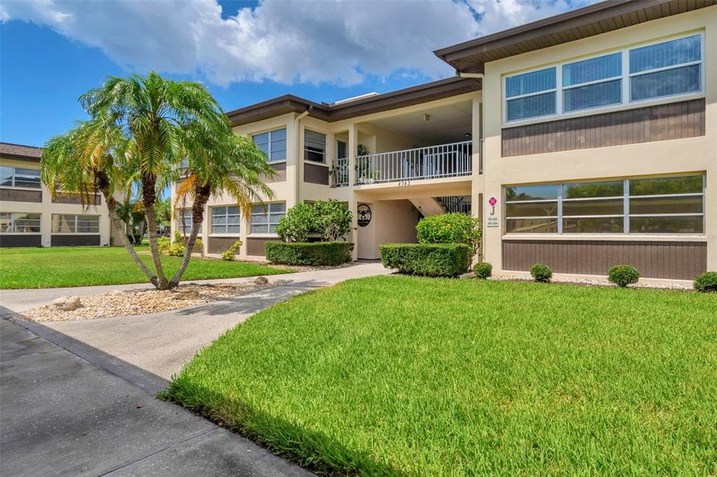 4743 JASPER DRIVE UNIT 204 NEW PORT RICHEY, FL 34652