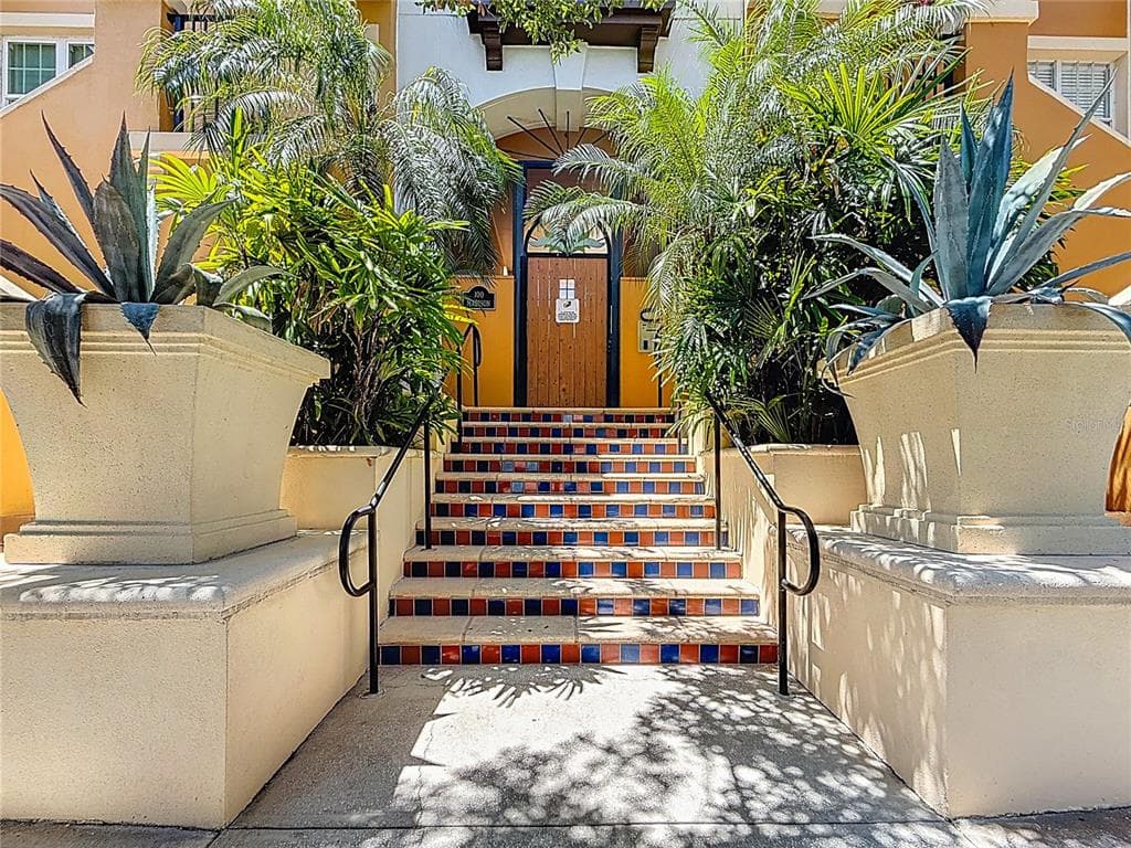 100 4TH AVENUE S UNIT 312 ST PETERSBURG, FL 33701