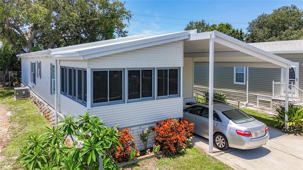 9790 66TH STREET N UNIT 353 PINELLAS PARK, FL 33782