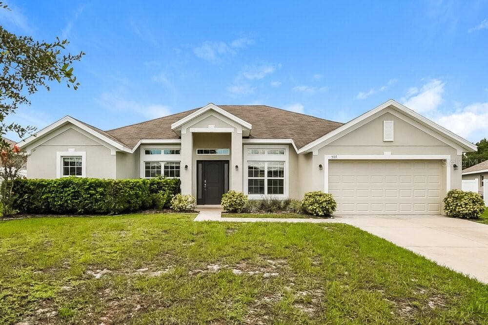 507 W LEAH COURT FRUITLAND PARK, FL 34731