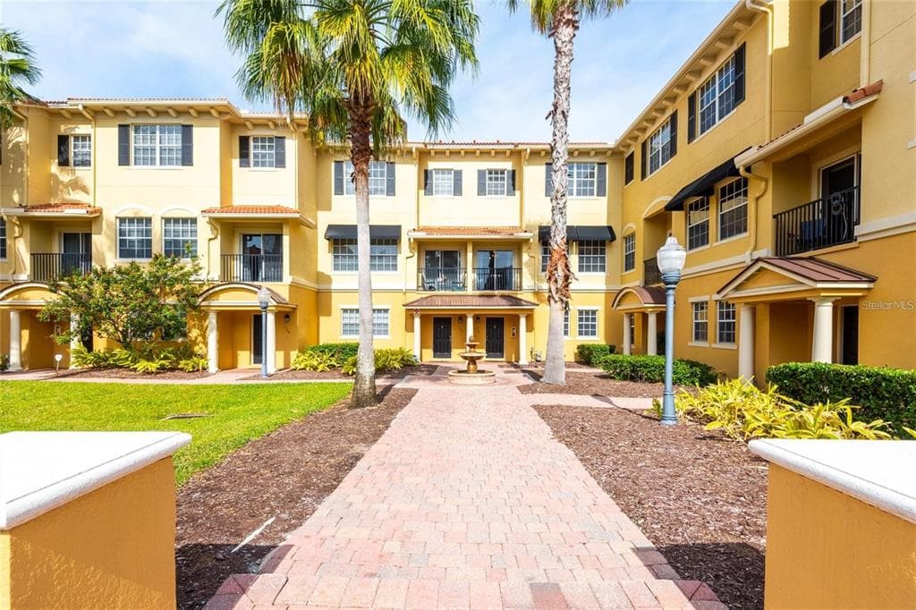 536 JASMINE WAY CLEARWATER, FL 33756