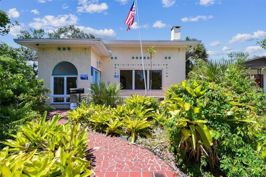 4435 1ST AVENUE S ST PETERSBURG, FL 33711