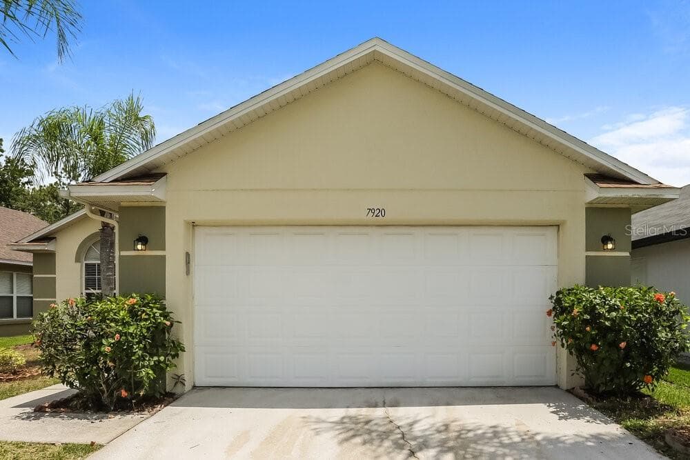 7920 OAKSTONE COURT ORLANDO, FL 32822