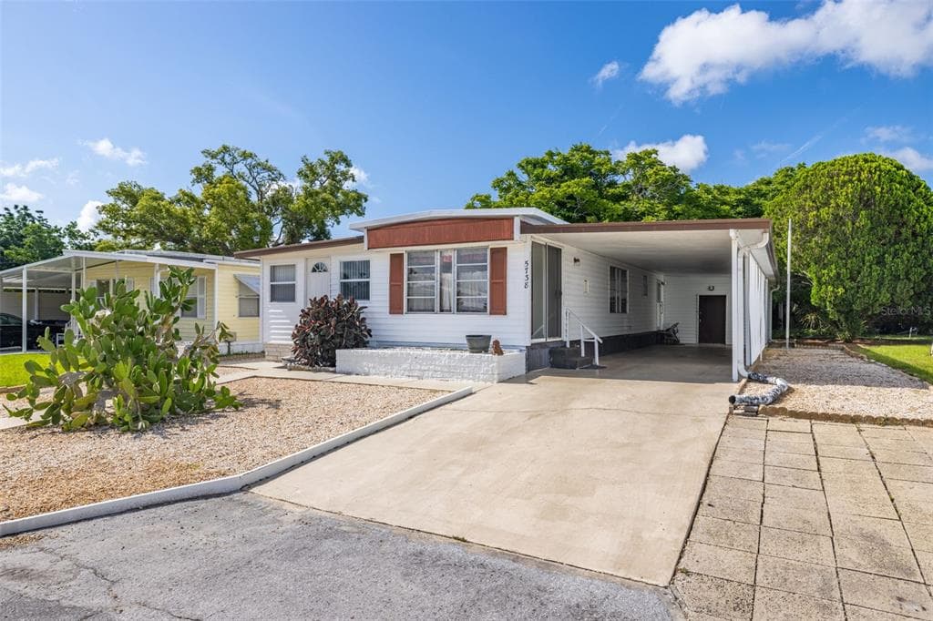 5738 COLUMBIA DRIVE NEW PORT RICHEY, FL 34652