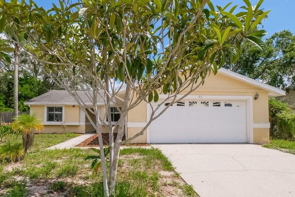 7511 BREEZEWOOD COURT PORT RICHEY, FL 34668