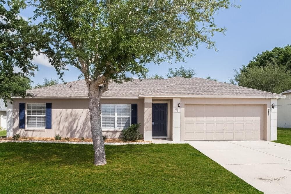 427 TRADE WIND DRIVE MINNEOLA, FL 34715