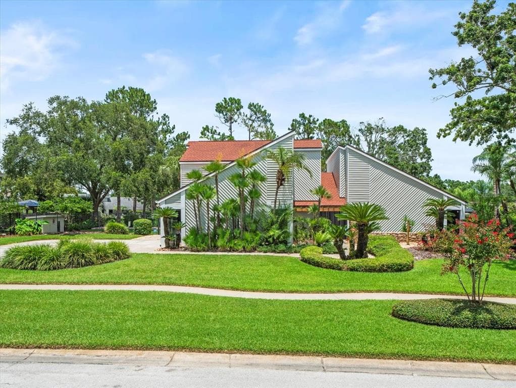 4118 CARROLLWOOD VILLAGE DRIVE