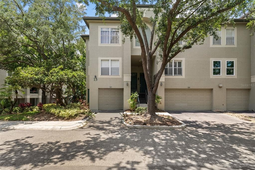 727 CORAL REEF DRIVE UNIT 727 TAMPA, FL 33602