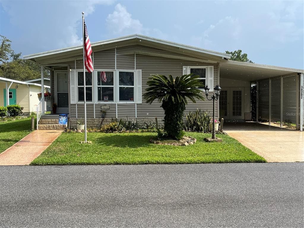 38202 WOODGATE LANE ZEPHYRHILLS, FL 33542