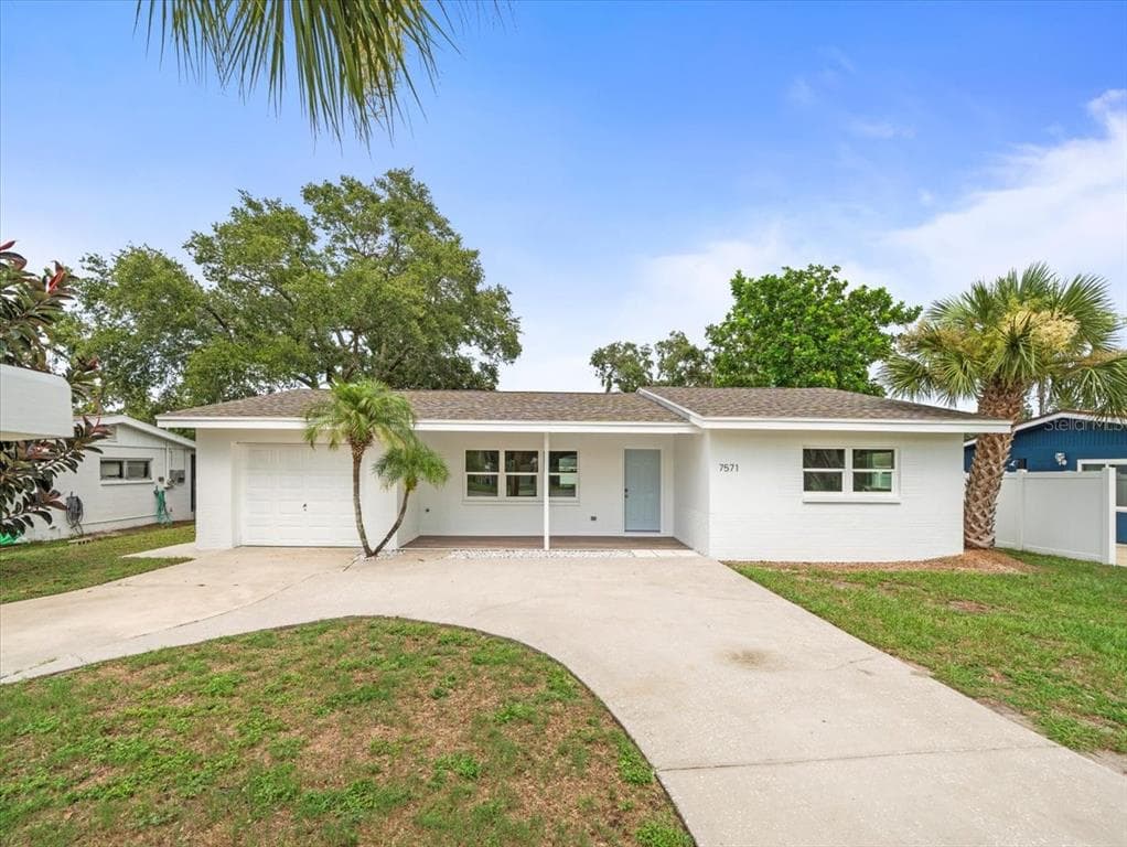 7571 RIDGE ROAD SEMINOLE, FL 33772