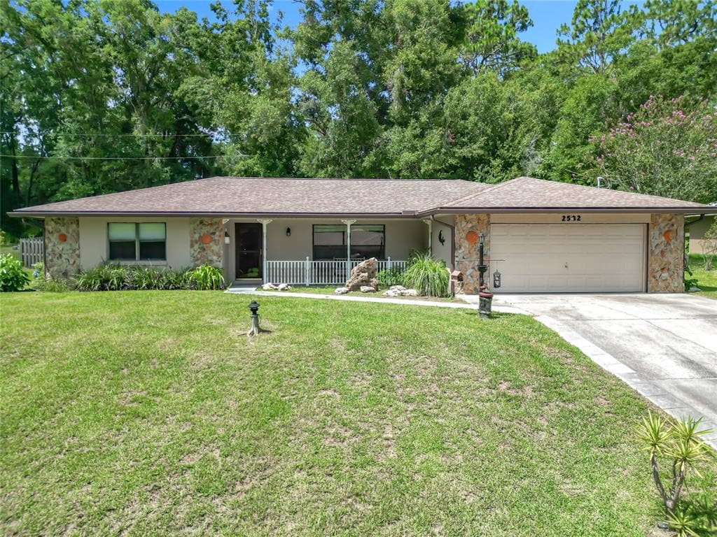 2582 W FAIRWAY LOOP CITRUS SPRINGS, FL 34434