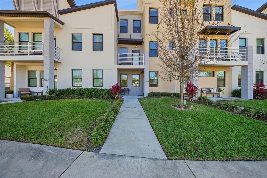 2568 13TH AVENUE N ST PETERSBURG, FL 33713