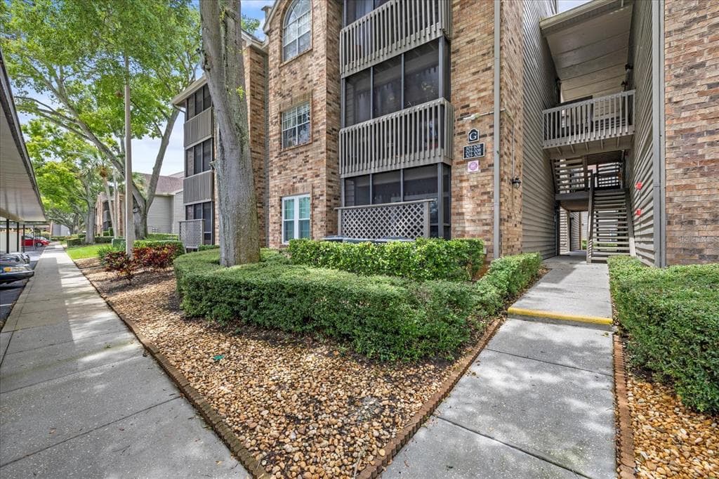 2500 WINDING CREEK BOULEVARD UNIT G106 CLEARWATER, FL 33761