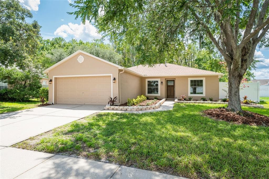 29108 CROSSLAND DRIVE WESLEY CHAPEL, FL 33543