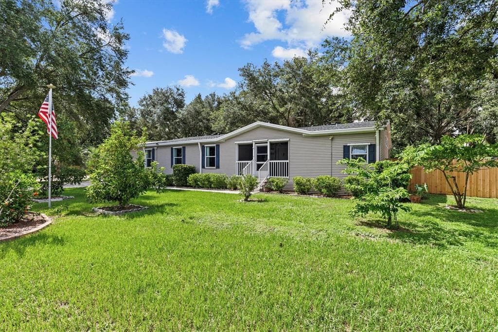 33918 CODDLE COURT COURT WESLEY CHAPEL, FL 33543