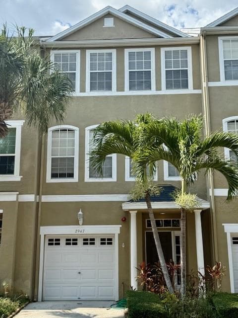 2947 POINTEVIEW DRIVE TAMPA, FL 33611