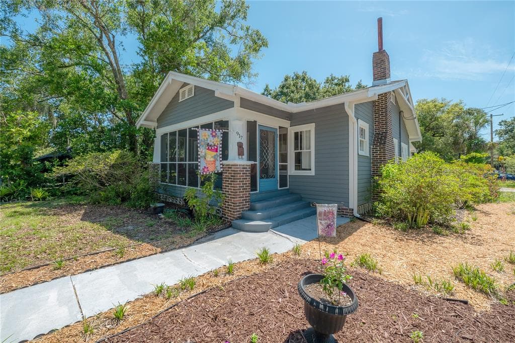 917 W IDLEWILD AVENUE TAMPA, FL 33604