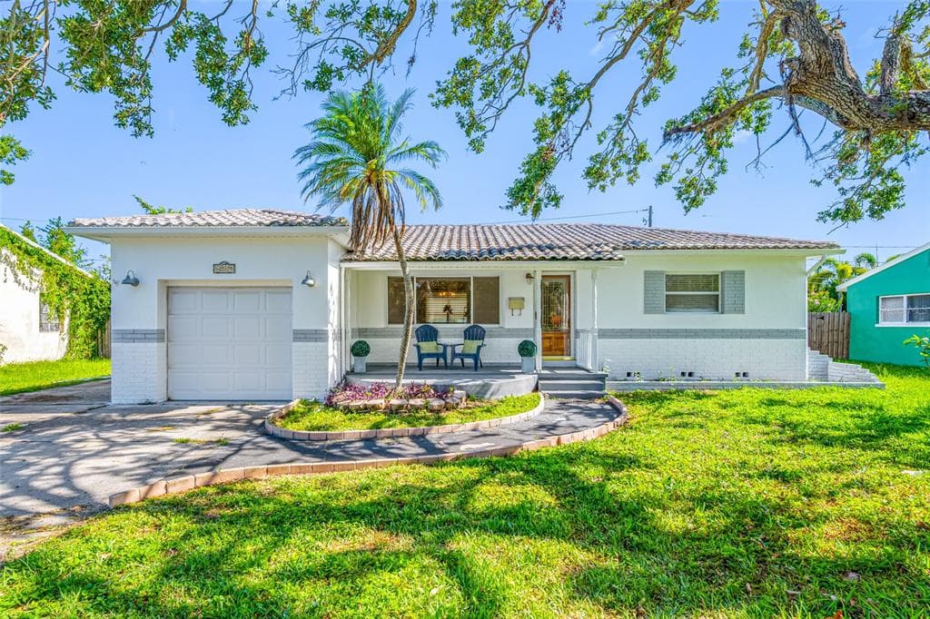 6219 HAMPTON DRIVE N ST PETERSBURG, FL 33710