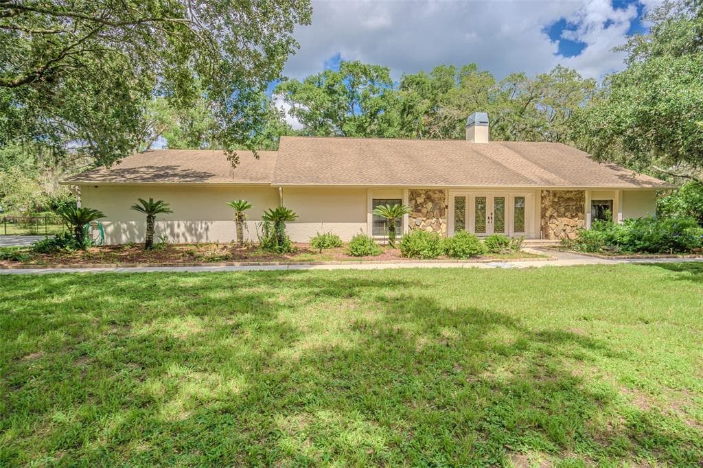 18110 30TH STREET LUTZ, FL 33559