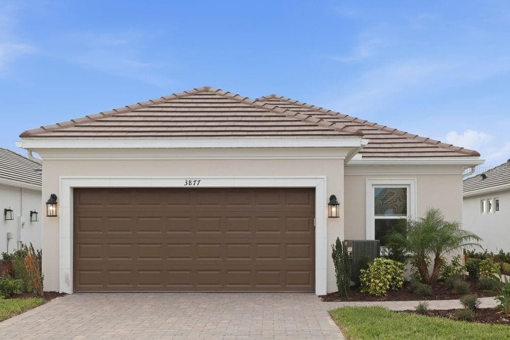 3877 CONSOLARE COURT WESLEY CHAPEL, FL 33543