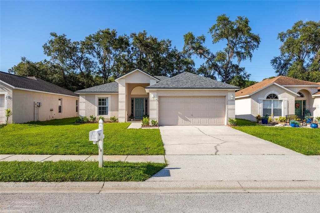 30260 BIRDHOUSE DRIVE WESLEY CHAPEL, FL 33545