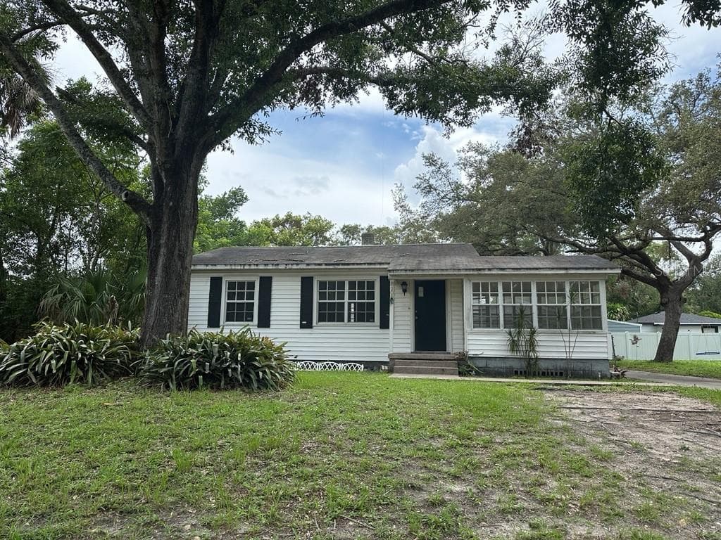 8108 N OTIS AVENUE TAMPA, FL 33604