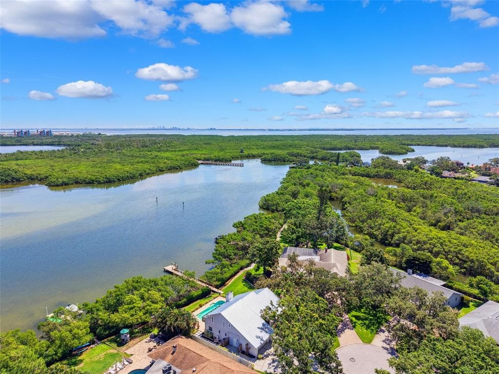 1531 75TH CIRCLE NE ST PETERSBURG, FL 33702