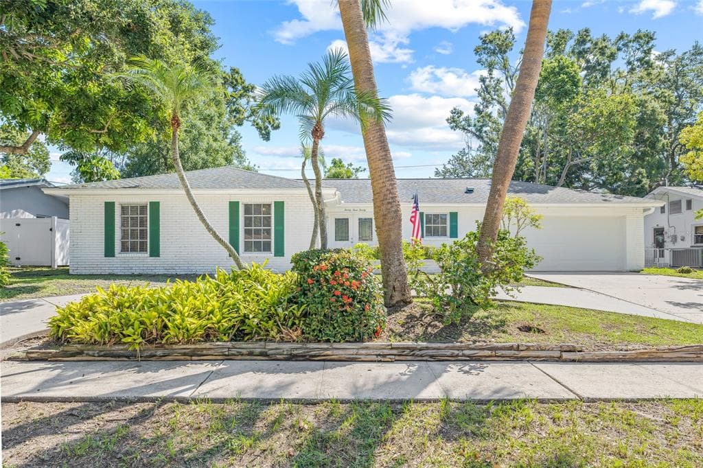 2320 HARN BOULEVARD CLEARWATER, FL 33764