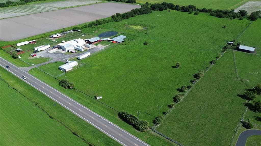 6708 674 HIGHWAY WIMAUMA, FL 33598