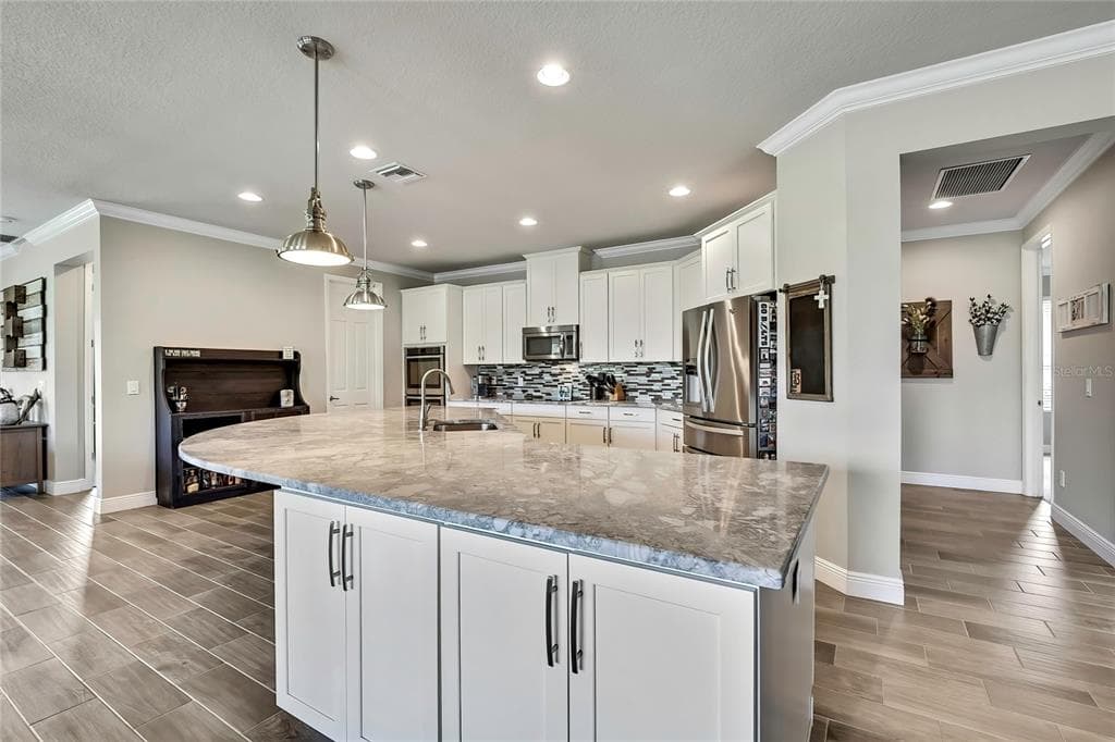 1846 MOORHEN WAY LUTZ, FL 33558