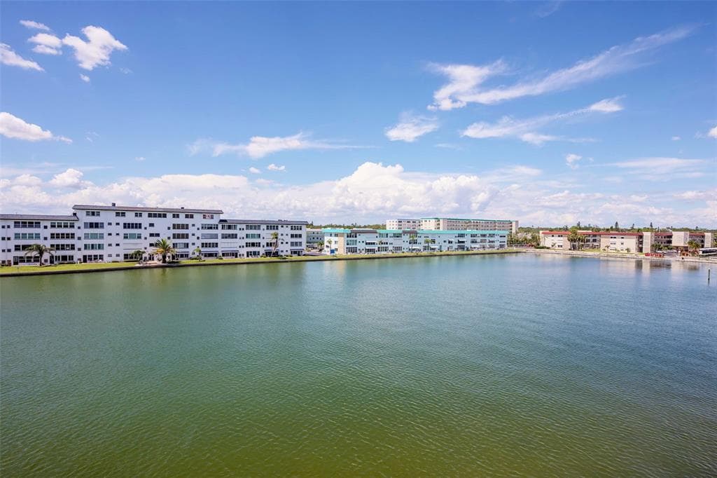6025 SHORE BOULEVARD S UNIT 408 GULFPORT, FL 33707