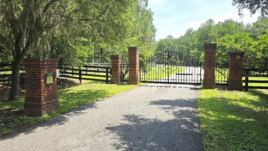 10333 NW 132ND DRIVE ALACHUA, FL 32615