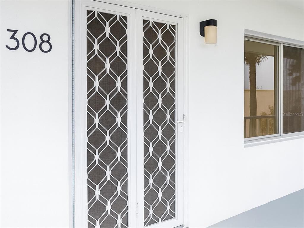 11251 80TH AVENUE UNIT 308 SEMINOLE, FL 33772