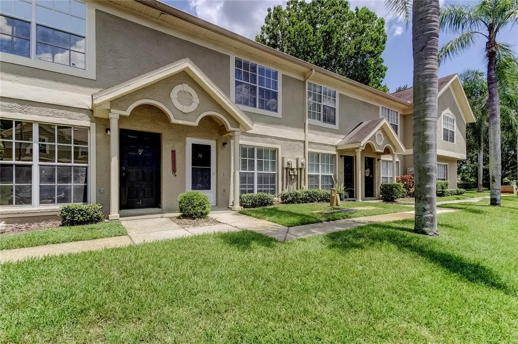 2898 THAXTON DRIVE UNIT 76 PALM HARBOR, FL 34684