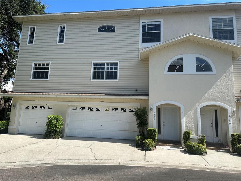 8158 EAGLES PARK DRIVE N ST PETERSBURG, FL 33709