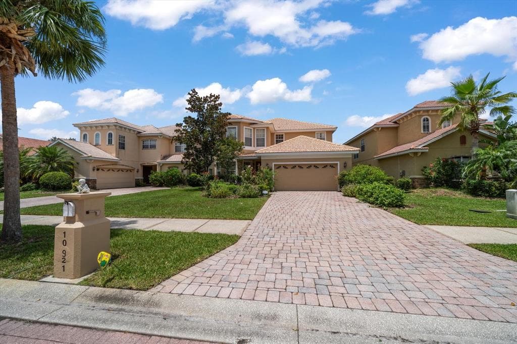 10921 CORY LAKE DRIVE TAMPA, FL 33647