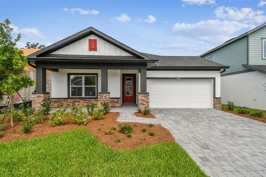 6068 SACRED OAK AVENUE MOUNT DORA, FL 32757