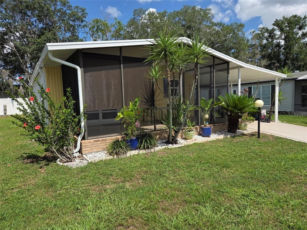 4613 TANGELO DRIVE ZEPHYRHILLS, FL 33541