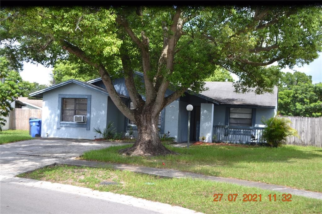 7015 MONTERRON LANE TAMPA, FL 33625