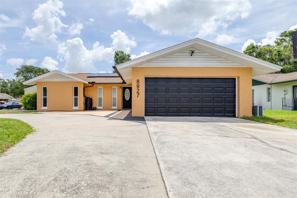 8927 95TH STREET N SEMINOLE, FL 33777