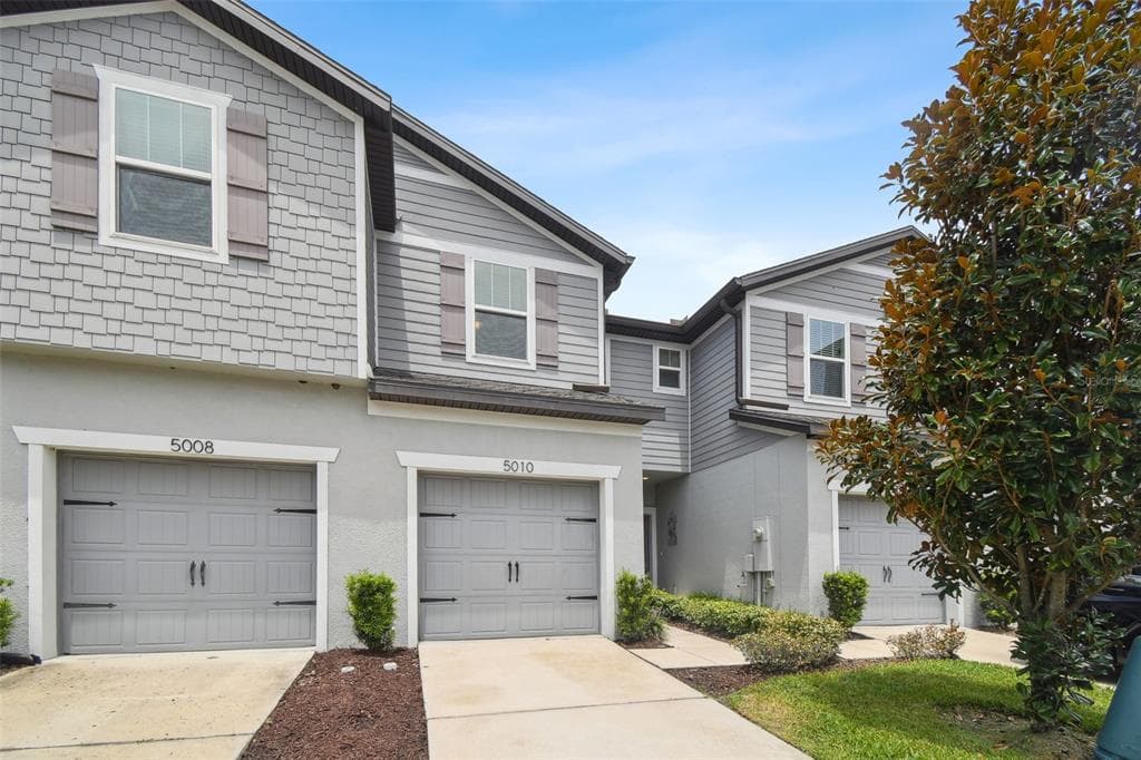 5010 BLUE LATAN LANE TAMPA, FL 33610